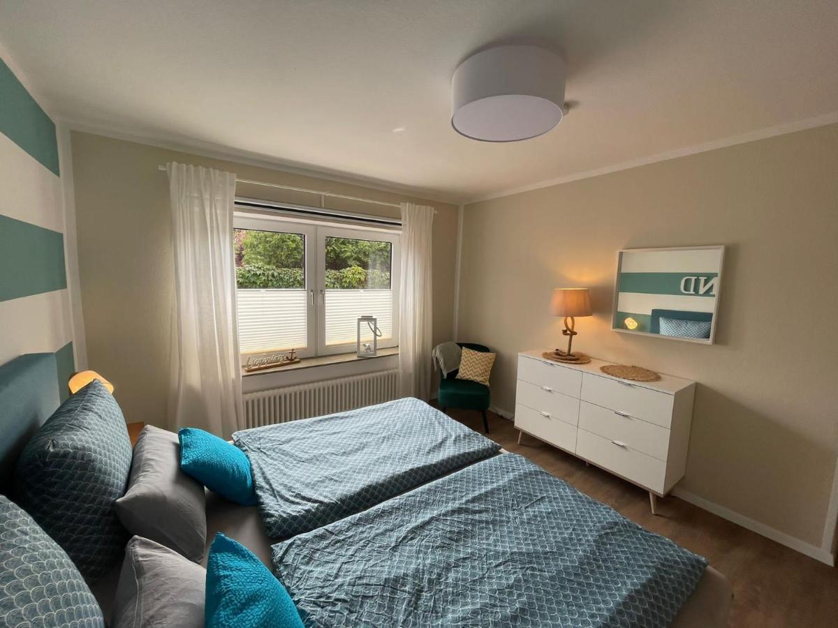 Lüttje Najade Ruhige, zentrale Lage am Rande des Kurparks. Wenige Gehminuten zum Strand und in die Innenstadt. Neu renovierte und liebevoll eingerichtete Wohnung. Borkum Exterior foto