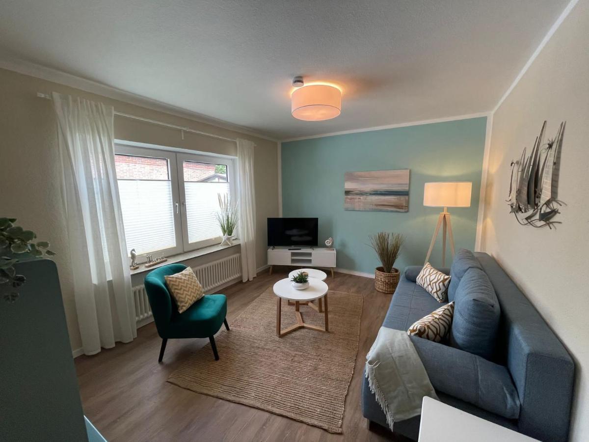 Lüttje Najade Ruhige, zentrale Lage am Rande des Kurparks. Wenige Gehminuten zum Strand und in die Innenstadt. Neu renovierte und liebevoll eingerichtete Wohnung. Borkum Exterior foto