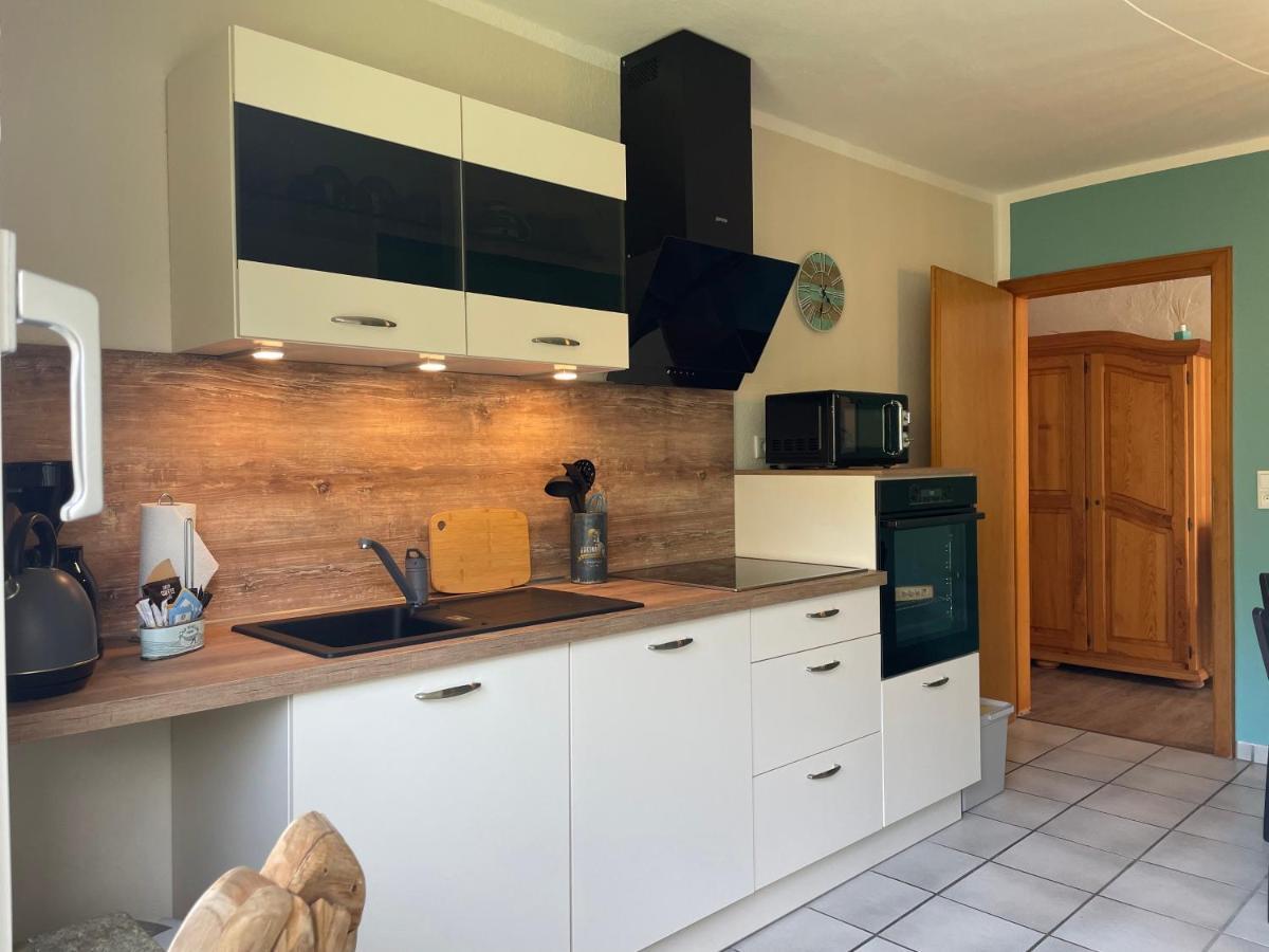 Lüttje Najade Ruhige, zentrale Lage am Rande des Kurparks. Wenige Gehminuten zum Strand und in die Innenstadt. Neu renovierte und liebevoll eingerichtete Wohnung. Borkum Exterior foto